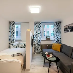 Shortstaypoland śliska Warszawa
